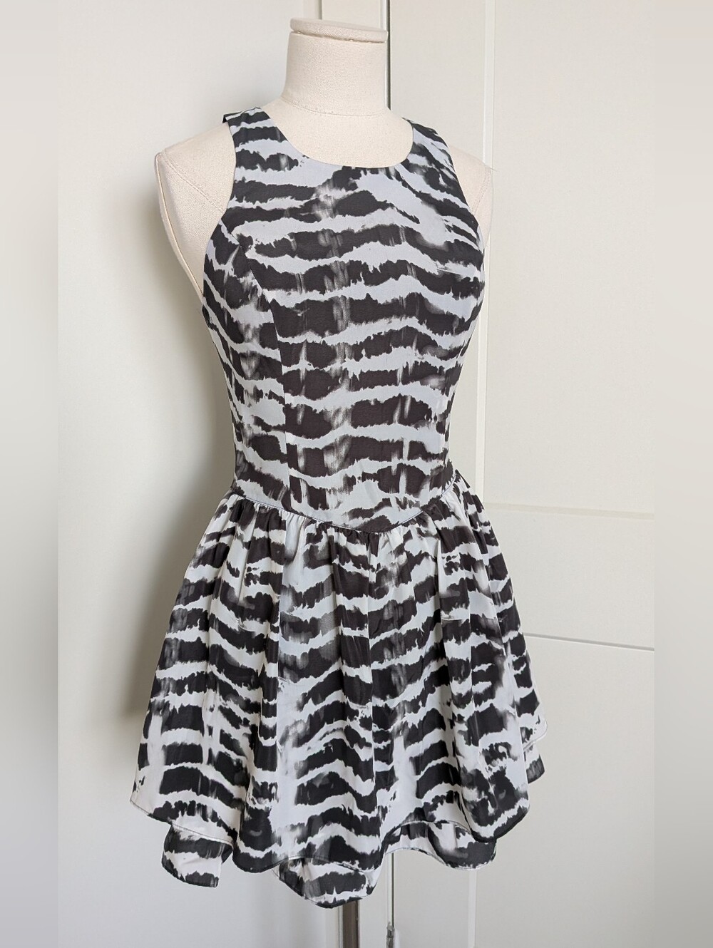 Guess Black White Stripe Tiered Sleeveless Flounce Racerback Mini Dress 4